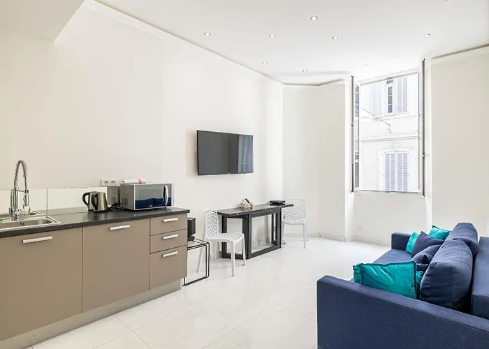 Cmg Cannes / Plage Barriere